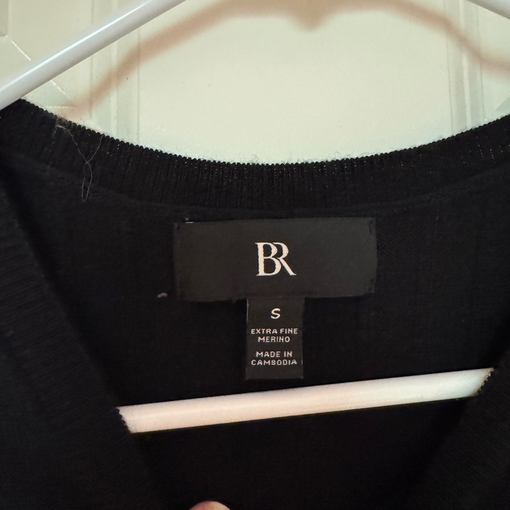 Banana Republic Black 100% Merino Wool 2/2 Sleeve Ribbed Sweater, Small - Picture 4 of 8